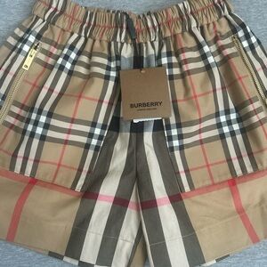 AUTHENTIC BURBERRY NOVA CHECK SIZE 10 Shorts STATEMENT PIECE  RETAIL $300